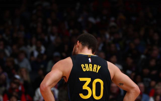 36岁库里真老了？犯错遇里程悲，勇士胜率跌破五成